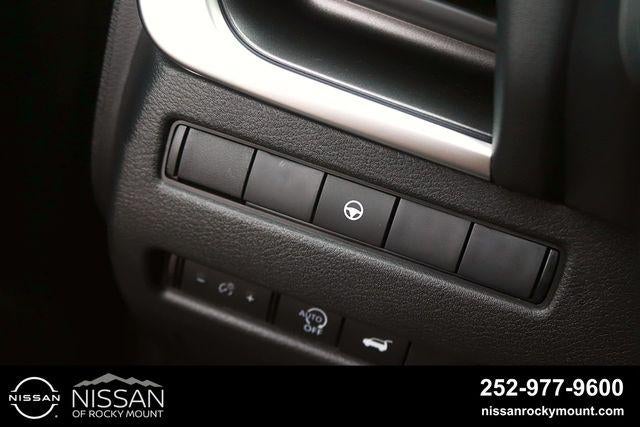2026 Nissan Rogue 2026.5 FWD Dark Armor