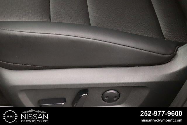 2026 Nissan Rogue 2026.5 FWD Dark Armor