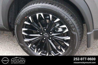 2026 Nissan Rogue 2026.5 FWD Dark Armor