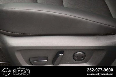 2026 Nissan Rogue 2026.5 FWD Dark Armor
