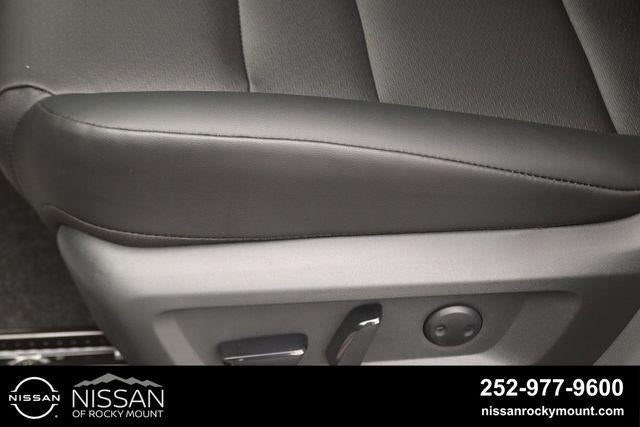 2026 Nissan Rogue 2026.5 FWD Dark Armor