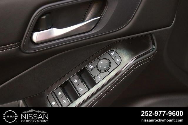 2026 Nissan Rogue 2026.5 FWD Dark Armor