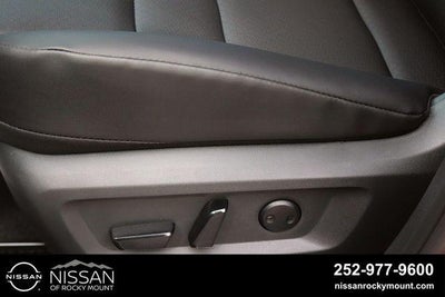 2026 Nissan Rogue 2026.5 FWD Dark Armor
