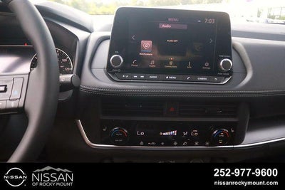 2026 Nissan Rogue 2026.5 FWD Dark Armor