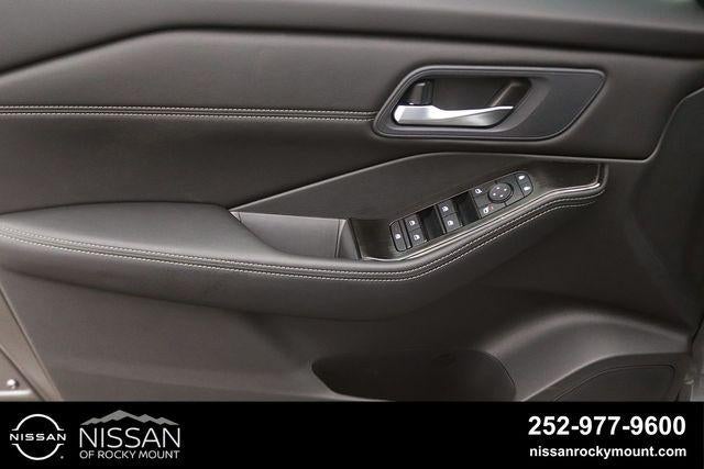 2026 Nissan Rogue 2026.5 FWD Dark Armor