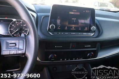 2024 Nissan Rogue FWD SV