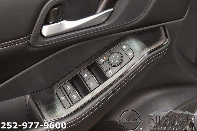 2026 Nissan Rogue 2026.5 FWD Dark Armor