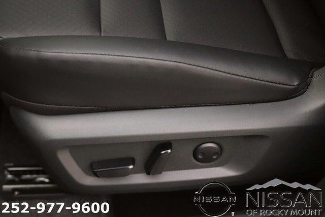 2026 Nissan Rogue 2026.5 FWD Dark Armor