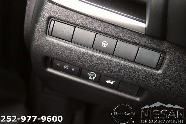 2026 Nissan Rogue 2026.5 FWD Dark Armor