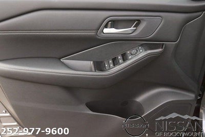 2026 Nissan Rogue 2026.5 FWD Dark Armor