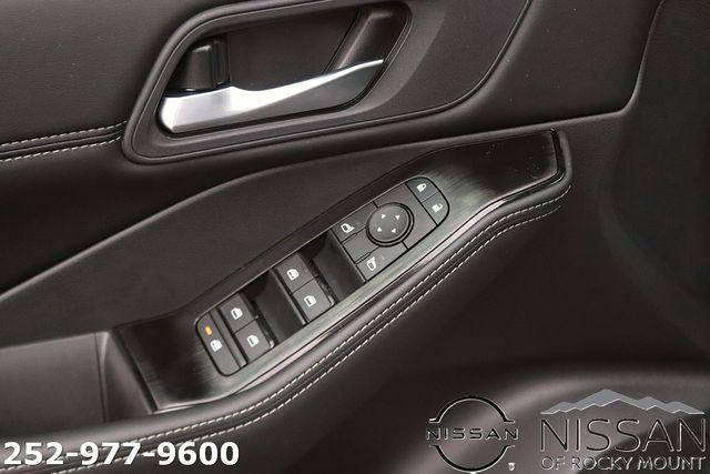 2026 Nissan Rogue 2026.5 FWD Dark Armor