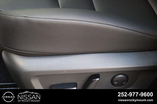 2026 Nissan Rogue 2026.5 FWD Dark Armor