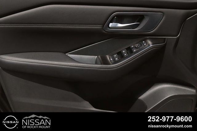 2026 Nissan Rogue 2026.5 FWD Dark Armor