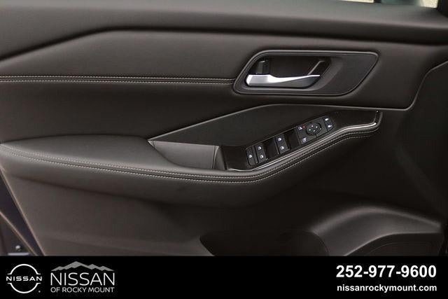 2026 Nissan Rogue 2026.5 FWD Dark Armor