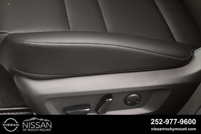 2026 Nissan Rogue 2026.5 FWD Dark Armor