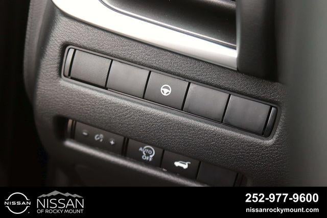 2026 Nissan Rogue 2026.5 FWD Dark Armor