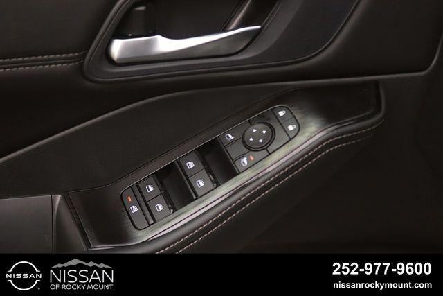 2026 Nissan Rogue 2026.5 FWD Dark Armor