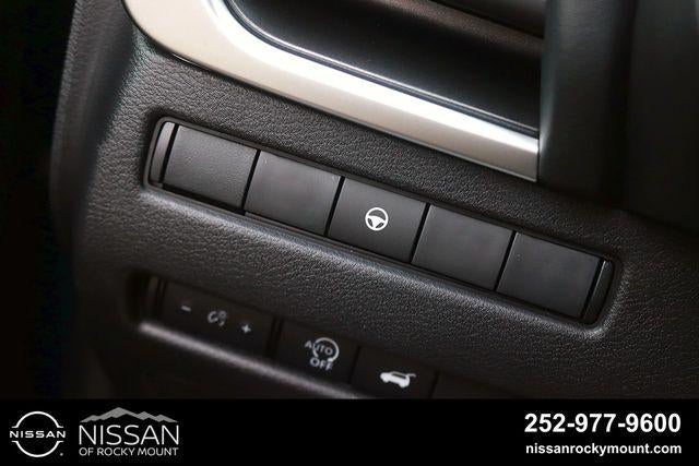 2026 Nissan Rogue 2026.5 FWD Dark Armor