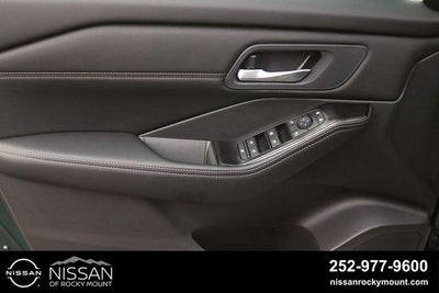2026 Nissan Rogue 2026.5 FWD Dark Armor