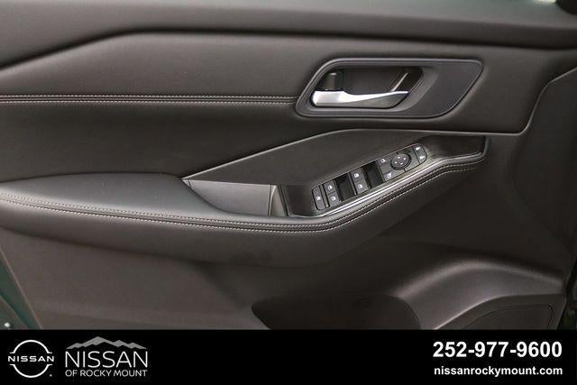 2026 Nissan Rogue 2026.5 FWD Dark Armor