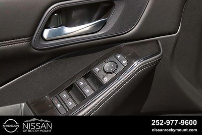 2026 Nissan Rogue 2026.5 FWD Dark Armor