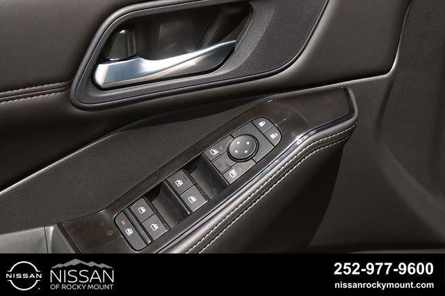 2026 Nissan Rogue 2026.5 FWD Dark Armor