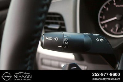 2026 Nissan Rogue 2026.5 FWD Dark Armor