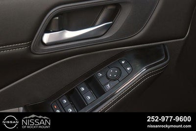 2026 Nissan Rogue 2026.5 FWD Dark Armor