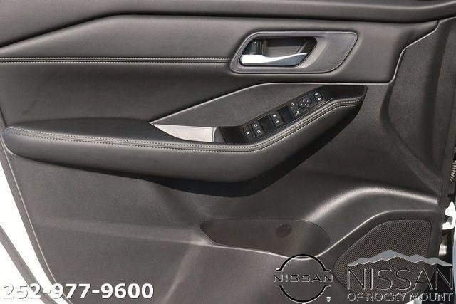 2026 Nissan Rogue 2026.5 FWD Dark Armor