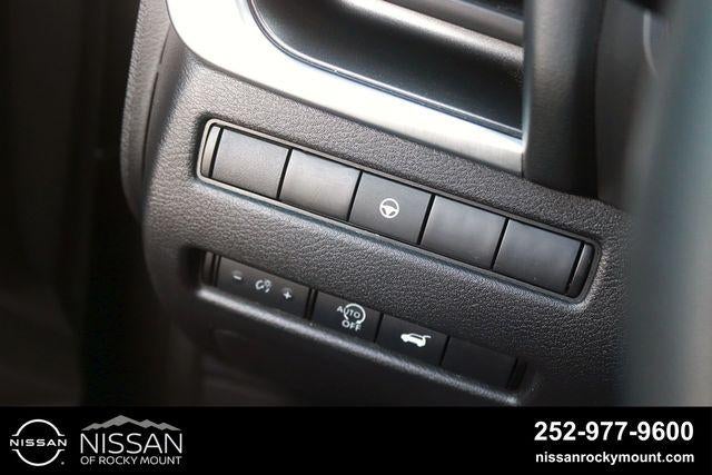2024 Nissan Rogue AWD SV