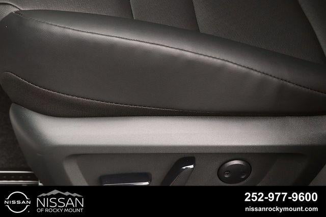 2026 Nissan Rogue 2026.5 AWD Dark Armor