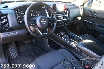 2025 Nissan Pathfinder SV 2WD