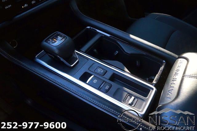 2025 Nissan Pathfinder SV 2WD