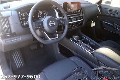 2025 Nissan Pathfinder SV 2WD