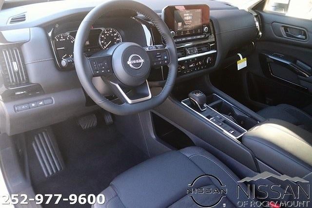 2025 Nissan Pathfinder SV 2WD