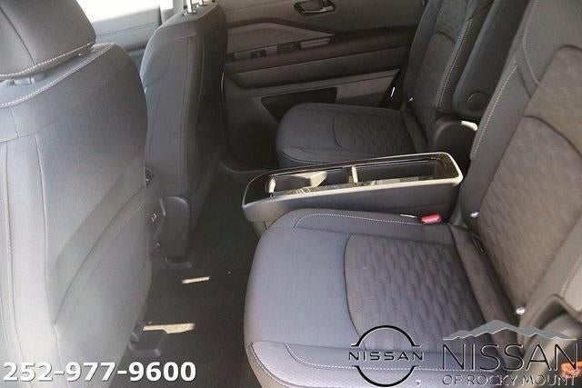 2025 Nissan Pathfinder SV 2WD