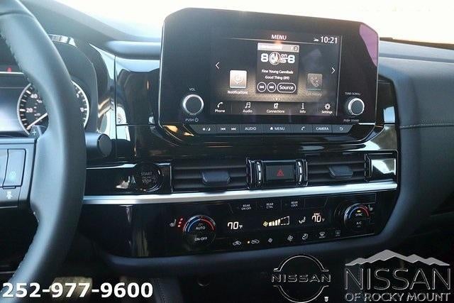 2025 Nissan Pathfinder SV 2WD