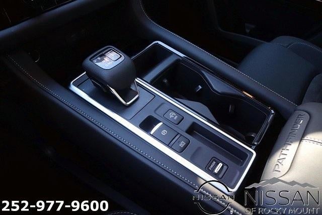 2025 Nissan Pathfinder SV 2WD