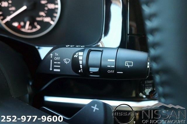 2025 Nissan Pathfinder SV 2WD