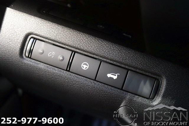 2025 Nissan Pathfinder SV 2WD