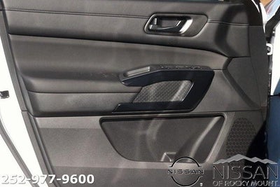 2025 Nissan Pathfinder SV 2WD