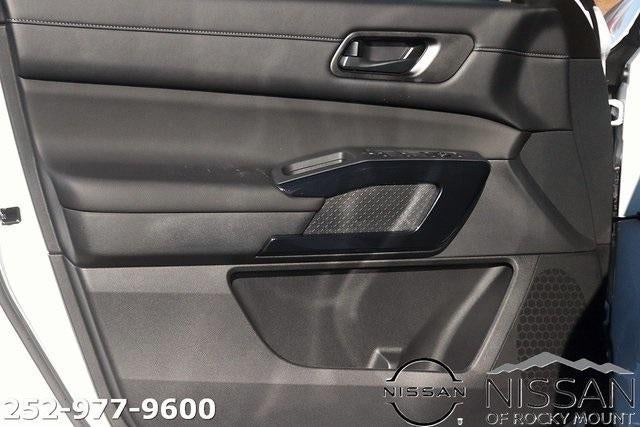 2025 Nissan Pathfinder SV 2WD