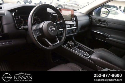 2025 Nissan Pathfinder SV 4WD