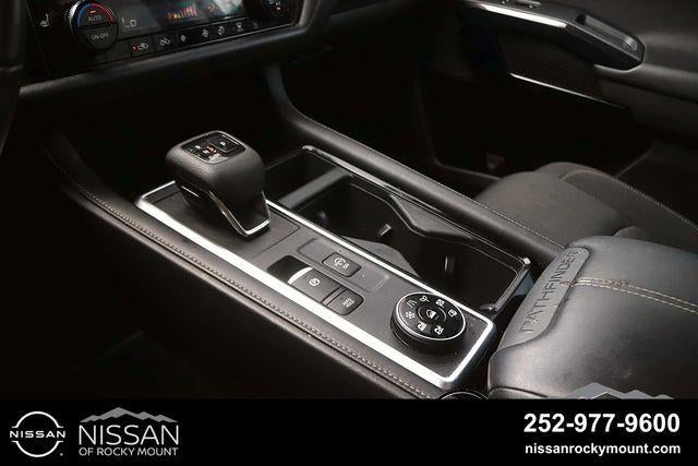2025 Nissan Pathfinder SV 4WD