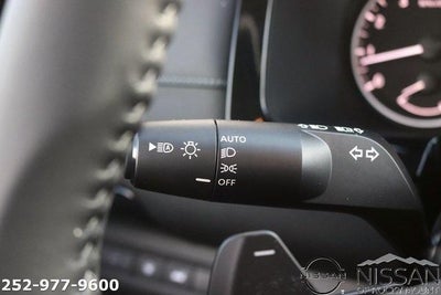 2025 Nissan Pathfinder SV 4WD