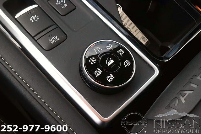 2026 Nissan Pathfinder SV 4WD