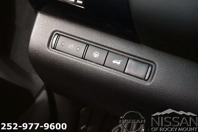 2026 Nissan Pathfinder SV 4WD