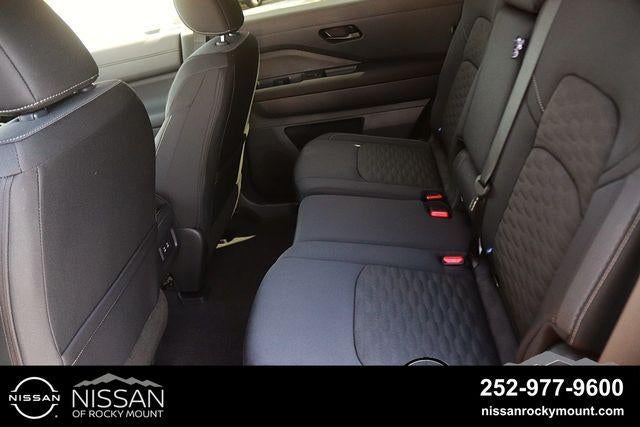 2026 Nissan Pathfinder SV 4WD
