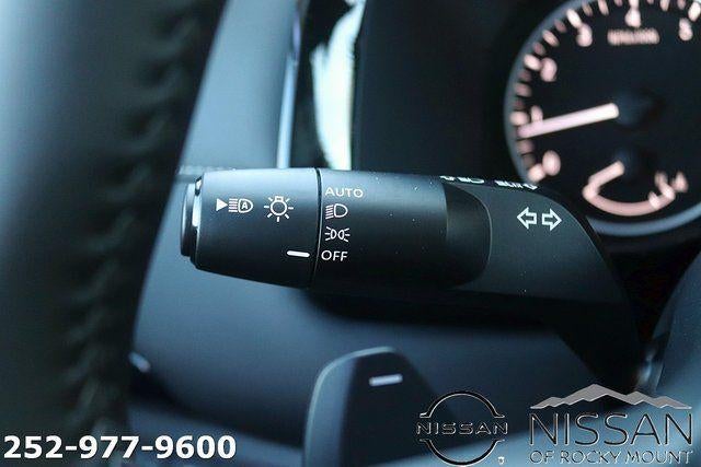 2026 Nissan Pathfinder SV 2WD