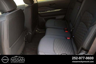 2026 Nissan Pathfinder SV 2WD